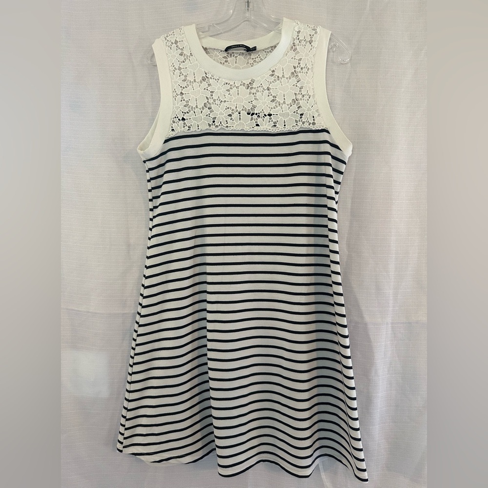 Doe & Rae Sleeveless Striped Dress with Lace Detail, size M
